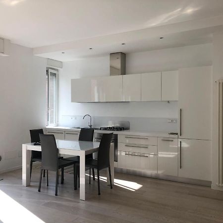 Bright & Spacious Apartment Near Navigli - Ponti Milán Exterior foto