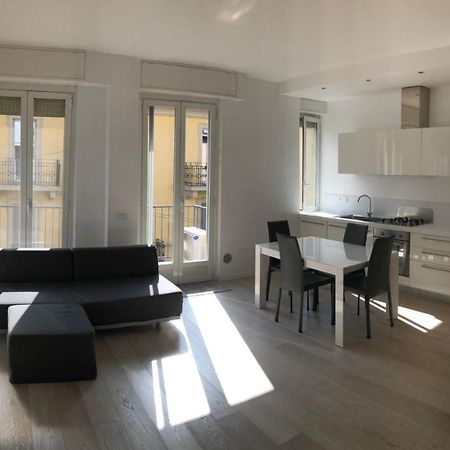 Bright & Spacious Apartment Near Navigli - Ponti Milán Exterior foto