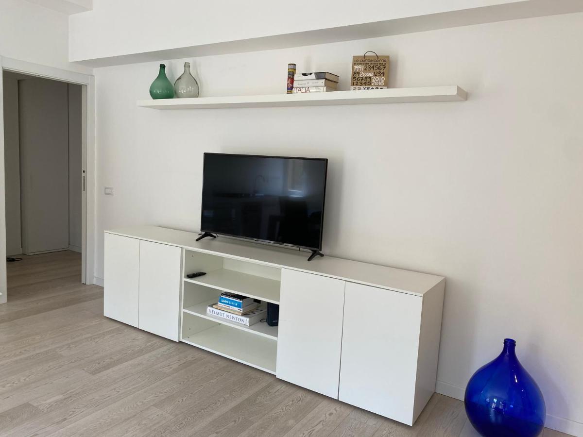 Bright & Spacious Apartment Near Navigli - Ponti Milán Exterior foto