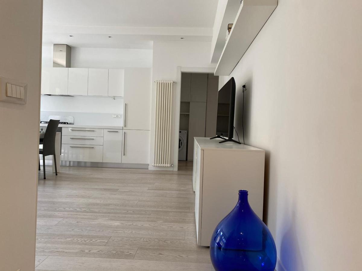 Bright & Spacious Apartment Near Navigli - Ponti Milán Exterior foto
