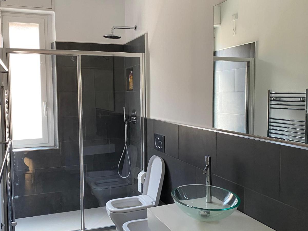 Bright & Spacious Apartment Near Navigli - Ponti Milán Exterior foto