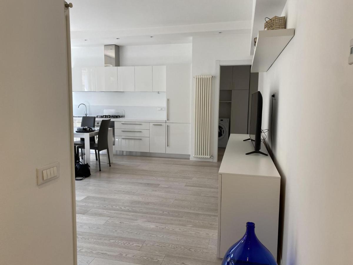 Bright & Spacious Apartment Near Navigli - Ponti Milán Exterior foto