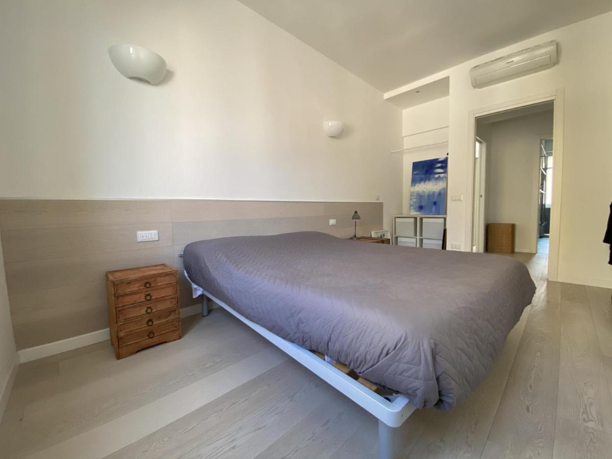 Bright & Spacious Apartment Near Navigli - Ponti Milán Exterior foto